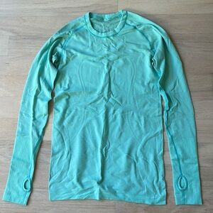 Lululemon blue long sleeve top with thumb holes